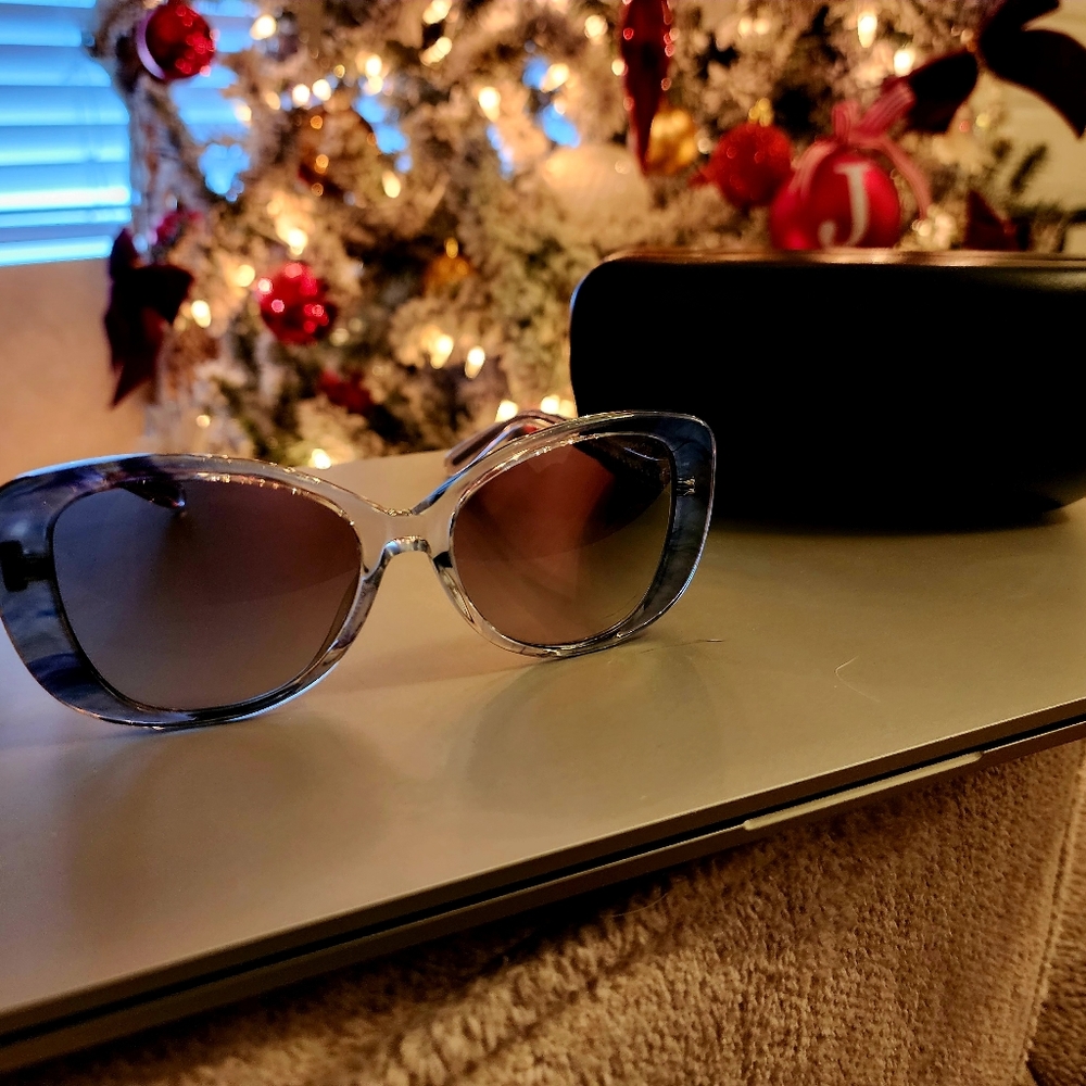 Coach Sunglasses - Picture 8 of 10